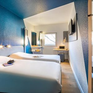 Zimmer mit zwei Einzelbetten